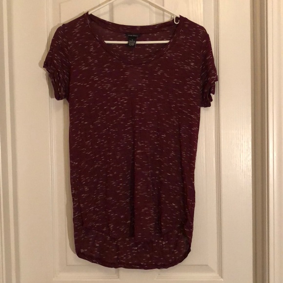 Maroon short sleeve tee! - Picture 1 of 2